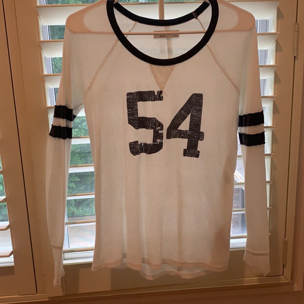 White and blue Abercrombie and Finch shirt